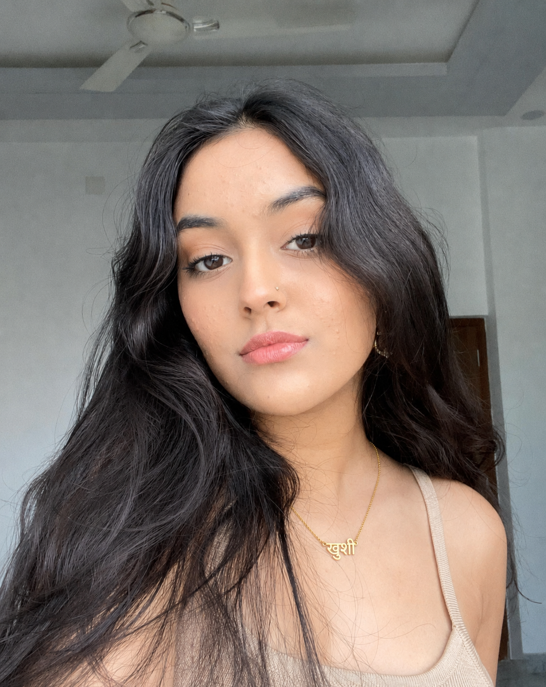 gold necklace view 10